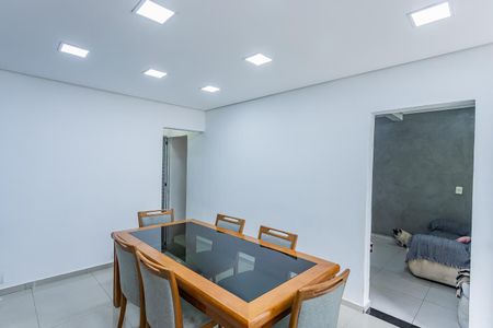 Casa para alugar com 310m², 3 quartos e 3 vagas Casa para alugar com 310m², 3 quartos e 3 vagasCozinha