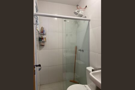 Casa à venda com 104m², 2 quartos e 2 vagasBanheiro