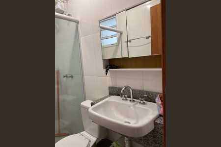 Casa à venda com 104m², 2 quartos e 2 vagasBanheiro