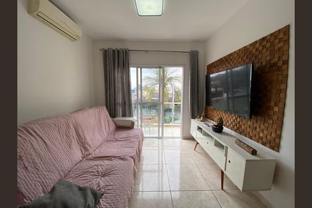 Casa à venda com 104m², 2 quartos e 2 vagasSala
