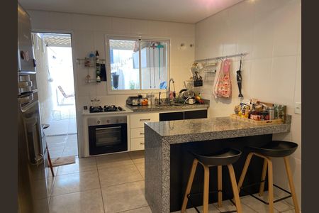Casa à venda com 104m², 2 quartos e 2 vagasCozinha