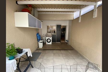 Casa à venda com 104m², 2 quartos e 2 vagasQuintal