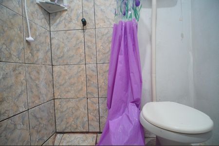 Casa à venda com 400m², 2 quartos e 4 vagasBanheiro