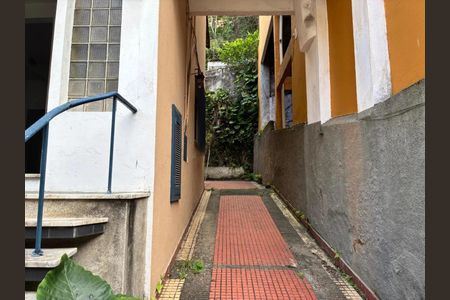 Casa à venda com 238m², 4 quartos e 4 vagas