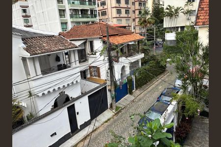Casa à venda com 238m², 4 quartos e 4 vagas