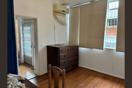 Casa à venda com 238m², 4 quartos e 4 vagas