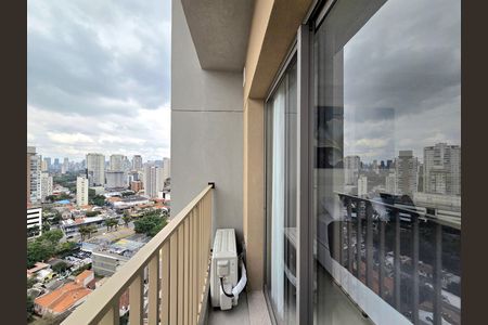 Studio para alugar com 25m², 1 quarto e sem vaga Studio para alugar com 25m², 1 quarto e sem vagaVaranda