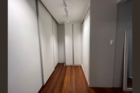 Apartamento à venda com 185m², 3 quartos e 1 vaga Apartamento à venda com 185m², 3 quartos e 1 vagaCorredor