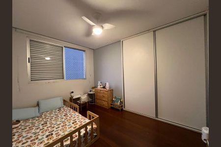 Apartamento à venda com 185m², 3 quartos e 1 vaga Apartamento à venda com 185m², 3 quartos e 1 vagaQuarto