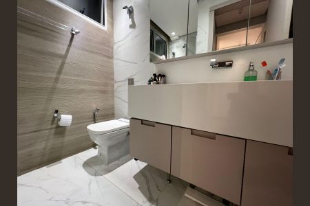 Apartamento à venda com 185m², 3 quartos e 1 vaga Apartamento à venda com 185m², 3 quartos e 1 vagaBanheiro