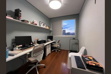 Apartamento à venda com 185m², 3 quartos e 1 vaga Apartamento à venda com 185m², 3 quartos e 1 vagaQuarto