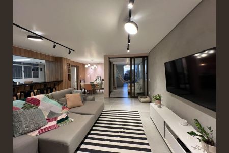 Apartamento à venda com 185m², 3 quartos e 1 vaga Apartamento à venda com 185m², 3 quartos e 1 vagaSala