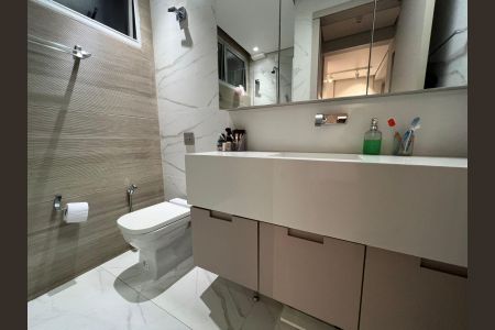 Apartamento à venda com 185m², 3 quartos e 1 vaga Apartamento à venda com 185m², 3 quartos e 1 vagaBanheiro
