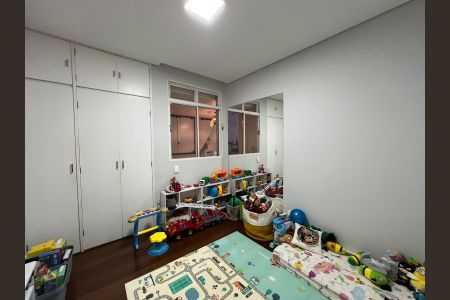 Apartamento à venda com 185m², 3 quartos e 1 vaga Apartamento à venda com 185m², 3 quartos e 1 vagaQuarto