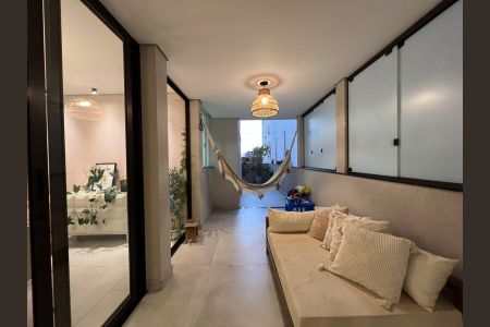 Apartamento à venda com 185m², 3 quartos e 1 vaga Apartamento à venda com 185m², 3 quartos e 1 vagaSala