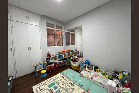Apartamento à venda com 185m², 3 quartos e 1 vaga Apartamento à venda com 185m², 3 quartos e 1 vagaQuarto