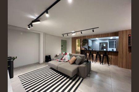 Apartamento à venda com 185m², 3 quartos e 1 vaga Apartamento à venda com 185m², 3 quartos e 1 vagaSala