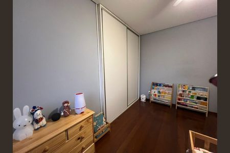 Apartamento à venda com 185m², 3 quartos e 1 vaga Apartamento à venda com 185m², 3 quartos e 1 vagaQuarto