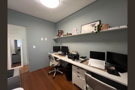 Apartamento à venda com 185m², 3 quartos e 1 vaga Apartamento à venda com 185m², 3 quartos e 1 vagaQuarto