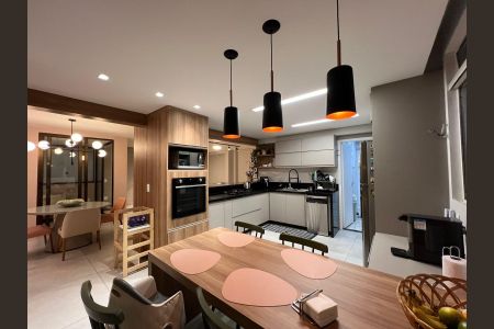 Apartamento à venda com 185m², 3 quartos e 1 vaga Apartamento à venda com 185m², 3 quartos e 1 vagaCozinha