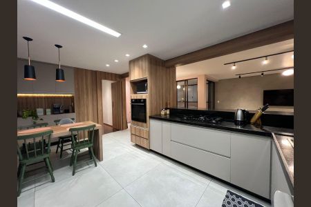 Apartamento à venda com 185m², 3 quartos e 1 vaga Apartamento à venda com 185m², 3 quartos e 1 vagaCozinha