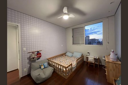 Apartamento à venda com 185m², 3 quartos e 1 vaga Apartamento à venda com 185m², 3 quartos e 1 vagaQuarto