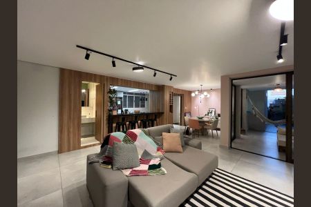 Apartamento à venda com 185m², 3 quartos e 1 vaga Apartamento à venda com 185m², 3 quartos e 1 vagaSala