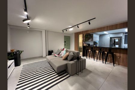 Apartamento à venda com 185m², 3 quartos e 1 vaga Apartamento à venda com 185m², 3 quartos e 1 vagaSala
