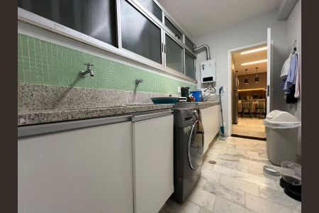 Apartamento à venda com 185m², 3 quartos e 1 vaga Apartamento à venda com 185m², 3 quartos e 1 vagaÁrea de Serviço