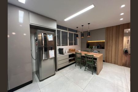Apartamento à venda com 185m², 3 quartos e 1 vaga Apartamento à venda com 185m², 3 quartos e 1 vagaCozinha