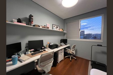 Apartamento à venda com 185m², 3 quartos e 1 vaga Apartamento à venda com 185m², 3 quartos e 1 vagaQuarto