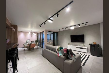 Apartamento à venda com 185m², 3 quartos e 1 vaga Apartamento à venda com 185m², 3 quartos e 1 vagaSala