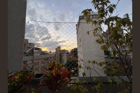 Apartamento à venda com 185m², 3 quartos e 1 vaga Apartamento à venda com 185m², 3 quartos e 1 vagaÁrea externa