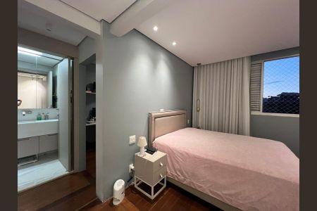 Apartamento à venda com 185m², 3 quartos e 1 vaga Apartamento à venda com 185m², 3 quartos e 1 vagaQuarto