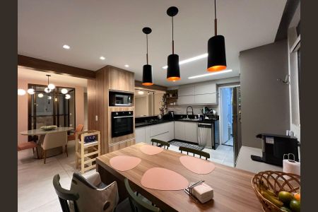 Apartamento à venda com 185m², 3 quartos e 1 vaga Apartamento à venda com 185m², 3 quartos e 1 vagaCozinha