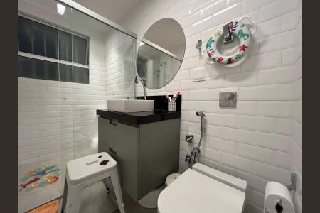 Apartamento à venda com 185m², 3 quartos e 1 vaga Apartamento à venda com 185m², 3 quartos e 1 vagaBanheiro