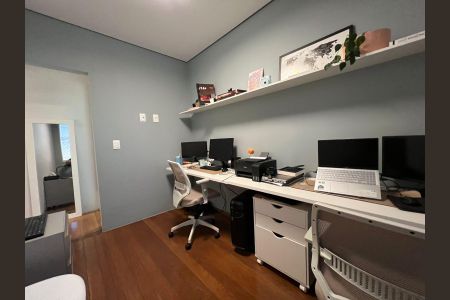 Apartamento à venda com 185m², 3 quartos e 1 vaga Apartamento à venda com 185m², 3 quartos e 1 vagaQuarto