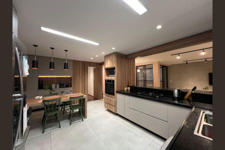 Apartamento à venda com 185m², 3 quartos e 1 vaga Apartamento à venda com 185m², 3 quartos e 1 vagaCozinha