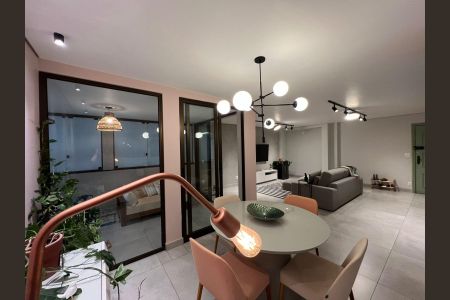 Apartamento à venda com 185m², 3 quartos e 1 vaga Apartamento à venda com 185m², 3 quartos e 1 vagaSala