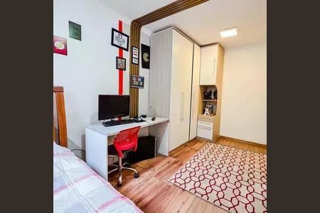 Casa à venda com 251m², 4 quartos e 2 vagas