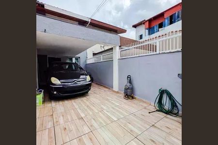 Casa à venda com 251m², 4 quartos e 2 vagas