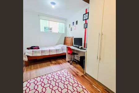 Casa à venda com 251m², 4 quartos e 2 vagas