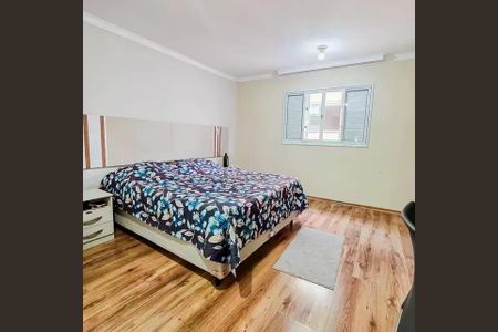 Casa à venda com 251m², 4 quartos e 2 vagas