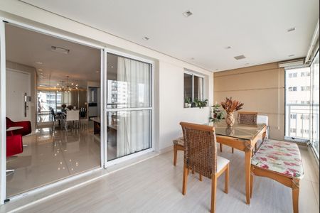 Apartamento à venda com 122m², 3 quartos e 2 vagas