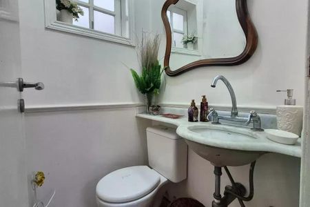 Casa à venda com 237m², 3 quartos e 5 vagas