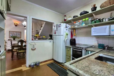 Casa à venda com 237m², 3 quartos e 5 vagas