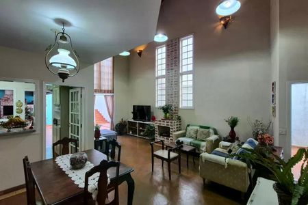 Casa à venda com 3 quartos, 237m² em Vila Guiomar, Santo André