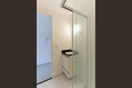 Banheiro de kitnet/studio para alugar com 1 quarto, 37m² em Parada Inglesa, São Paulo