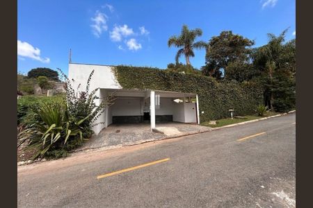 Casa à venda com 301m², 3 quartos e 3 vagas