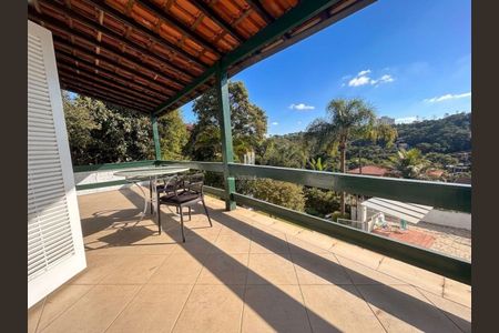 Casa à venda com 301m², 3 quartos e 3 vagas